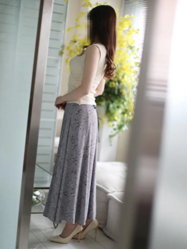渋谷・代々木・原宿の人妻出逢い会 『百合の園』 山の手本店で働く松沢(まつざわ) - カクブツ