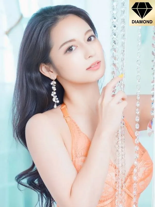 吉原のヴェルサイユで働く美桜 - カクブツ