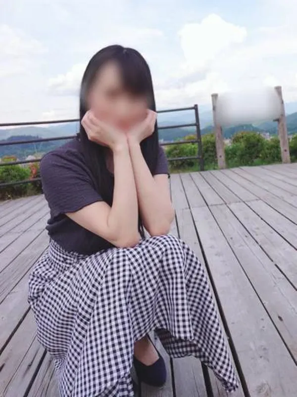 富山の富山人妻営業所で働く恵那【エナ】 - カクブツ