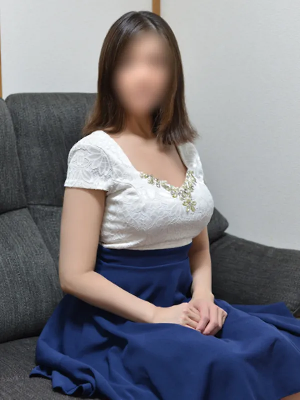 博多の30代40代50代と遊ぶなら博多人妻専科24時で働く持田 ゆめか - カクブツ