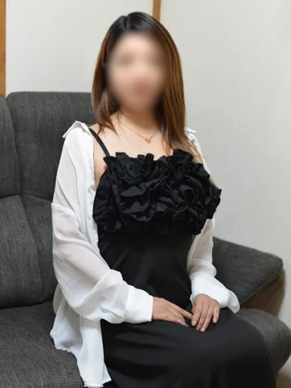博多の30代40代50代と遊ぶなら博多人妻専科24時で働く夏口 じゅり - カクブツ