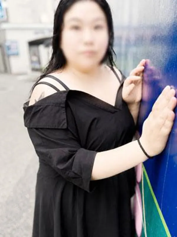 鶯谷・日暮里の鶯谷 デッドボールで働く井辺（いべ） - カクブツ