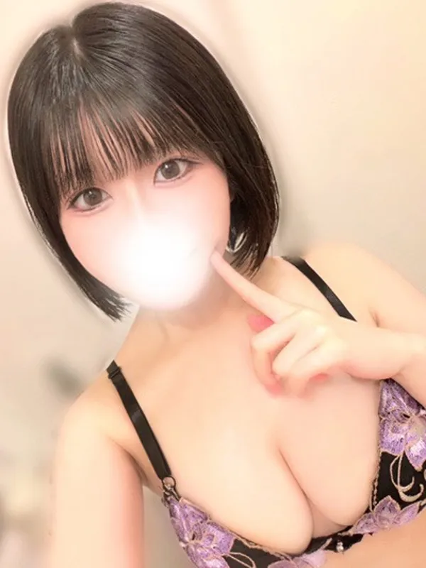 千葉・栄町のZEROで働くゆん - カクブツ