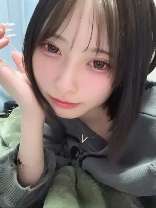 福井のデリシャス福井で働くリラ - カクブツ