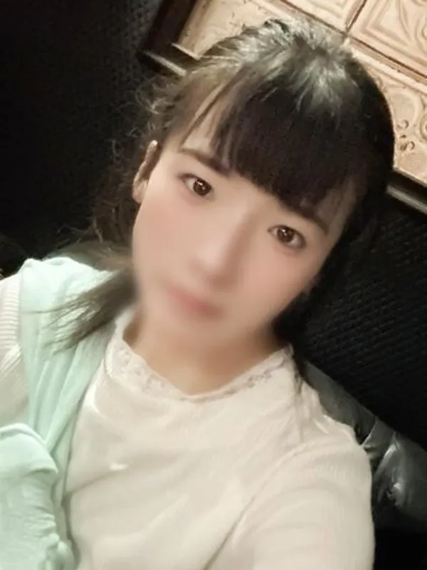 川崎の激安ドットコムで働くあおい - カクブツ